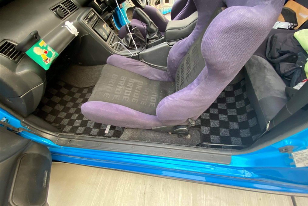 P2M R32 GTR Skyline Front + Rear Checkered Race Floor Mats