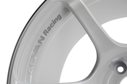 Advan RG-4 18x11 +30 5x114.3 Racing White Metallic & Ring Wheel