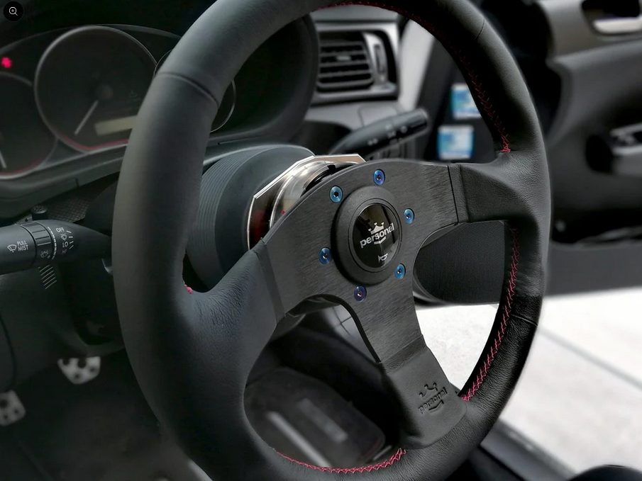 Works Bell Rapfix II Steering Wheel Hub "Flipper"